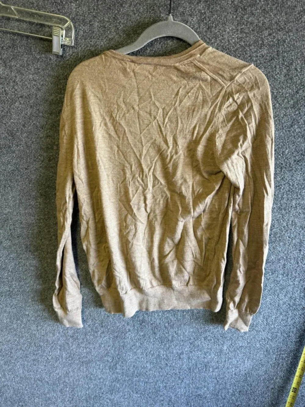 Banana Republic Sweater Mens Large Beige 100% Merino Wool V Neck Pullover Knit